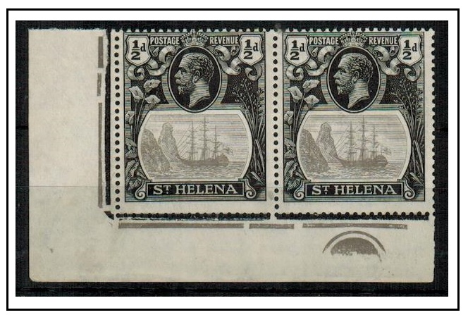 ST.HELENA - 1923 1/2d PLATE 1 mint pair with 